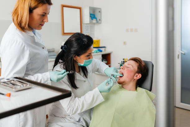 Best Walk-In Emergency Dental Services in Holdrege, NE